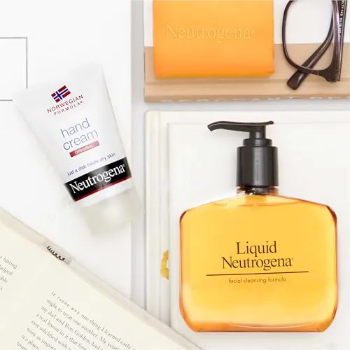 Neutrogena Liquid Gentle Foaming Face Wash Review image 3