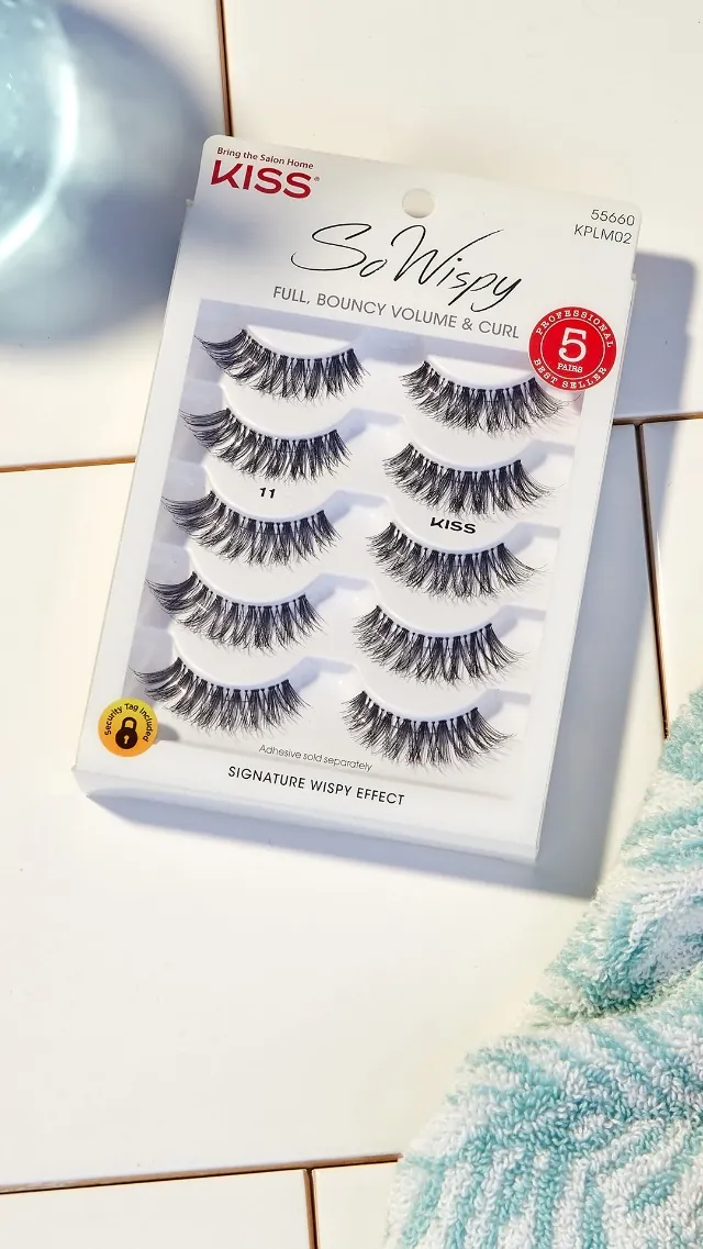 KISS So Wispy False Eyelashes Review: Wispy 12mm Lashes image 7