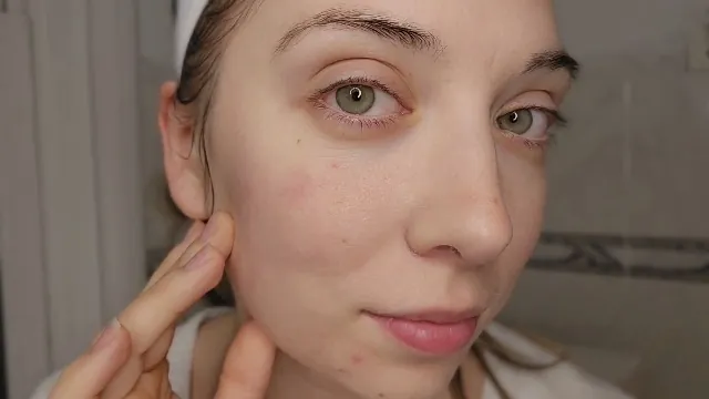 NEUTRIDERM Daily Face Moisturizer Review image 7