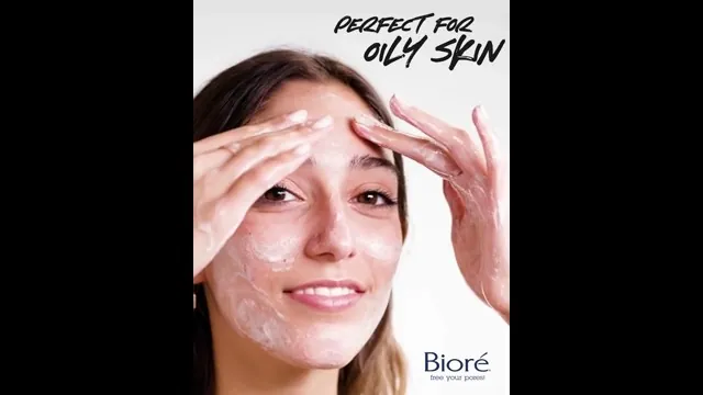 Biore Deep Pore Charcoal Face Wash Review for Oily Skin image 7