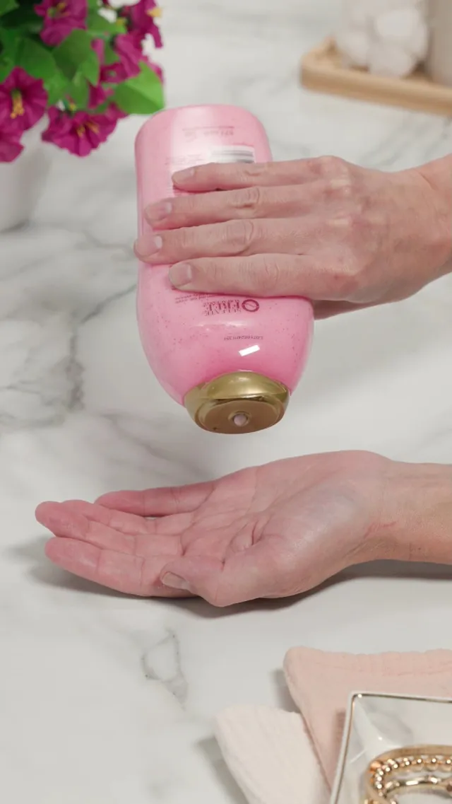 OGX Sensitive + Rose Water Body Scrub Review image 6