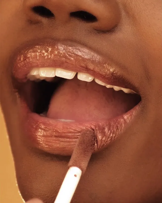 Maybelline Lifter Gloss Review: Hydrating Lip Gloss image 7